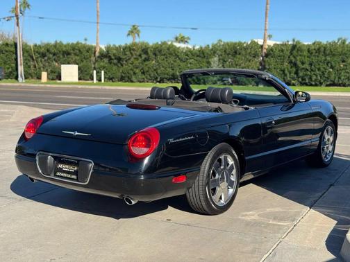 2002 Ford Thunderbird Base