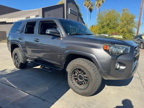 2018 Toyota 4Runner SR5 Sport Utility 4D