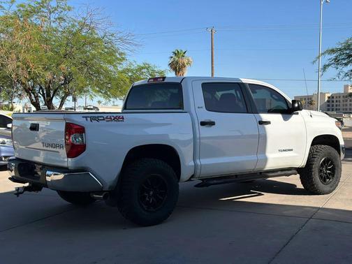 Super White 2018 Toyota Tundra SR5