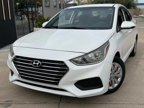 2019 Hyundai Accent SE
