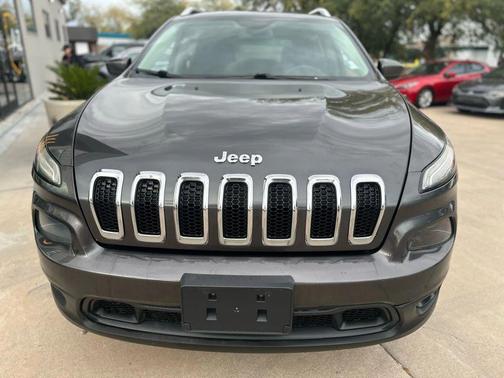 2015 Jeep Cherokee Sport