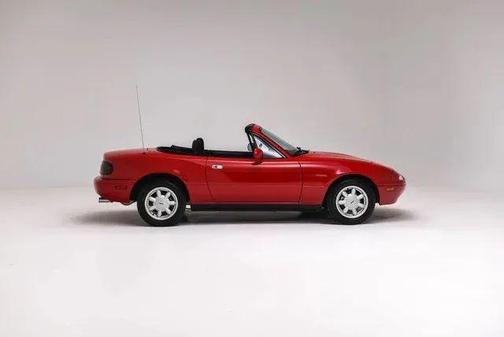 1990 Mazda MX-5 Miata 2D Convertible