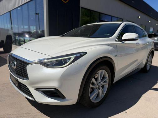 2018 INFINITI QX30 Sport Utility 4D