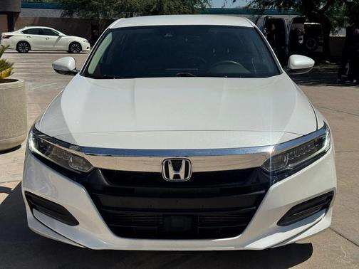 Platinum White Pearl 2019 Honda Accord LX