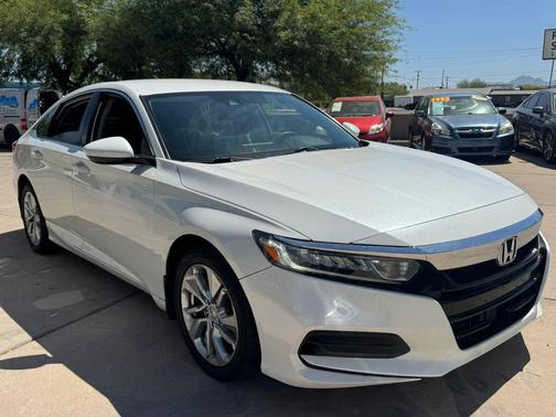 Platinum White Pearl 2019 Honda Accord LX