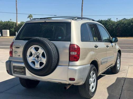 2005 Toyota RAV4 Base