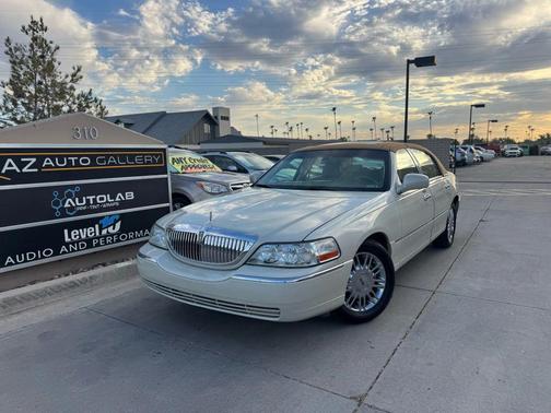 2006 Lincoln Town Car Signature