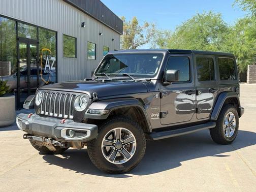 Granite Crystal Metallic Clearcoat 2020 Jeep Wrangler Unlimited Sahara