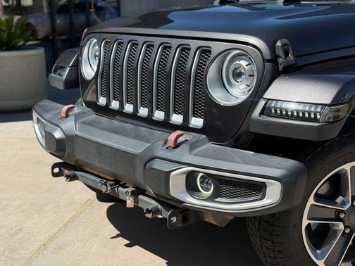 Granite Crystal Metallic Clearcoat 2020 Jeep Wrangler Unlimited Sahara