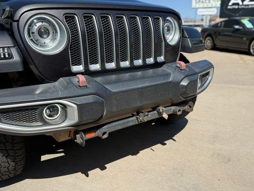 Granite Crystal Metallic Clearcoat 2020 Jeep Wrangler Unlimited Sahara