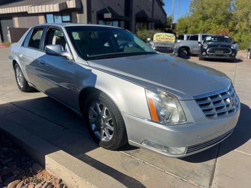 2011 Cadillac DTS Luxury Collection