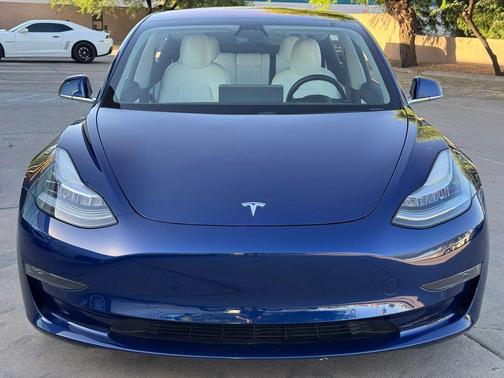 Deep Blue Metallic 2018 Tesla Model 3 Long Range