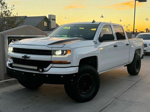 2018 Chevrolet Silverado 1500 Custom