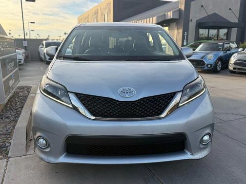2015 Toyota Sienna SE