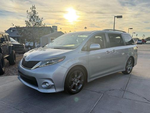 2015 Toyota Sienna SE