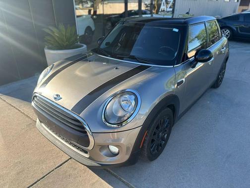 2017 MINI Hardtop Cooper