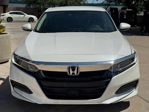 Platinum White Pearl 2019 Honda Accord LX