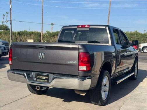 2017 RAM 1500 SLT