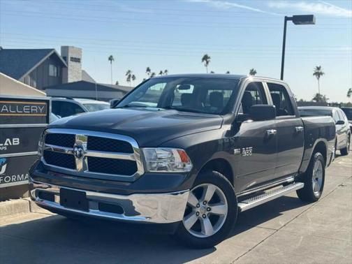 2017 RAM 1500 SLT