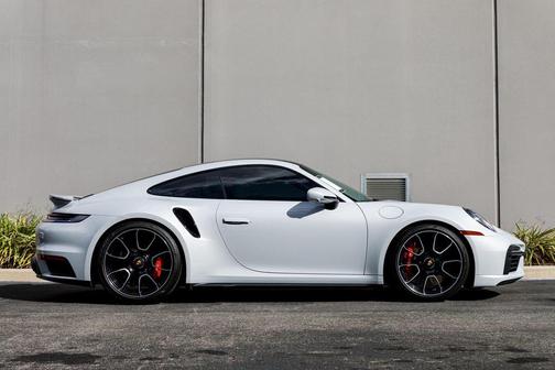 2024 Porsche 911 Turbo