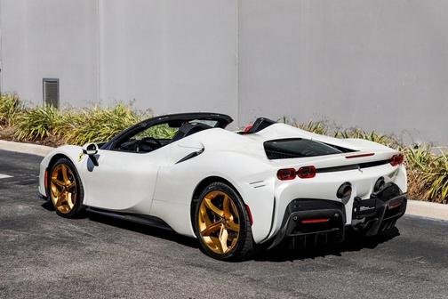 2024 Ferrari SF90 Spider 