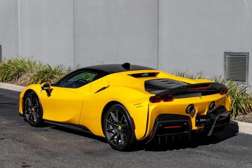 2023 Ferrari SF90 Stradale Assetto Fiorano