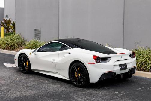 2019 Ferrari 488 GTB Base