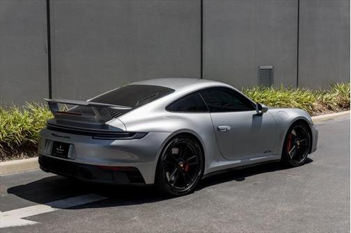 2023 Porsche 911 Carrera GTS