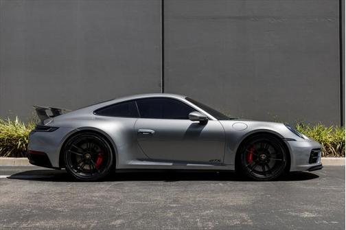 2023 Porsche 911 Carrera GTS