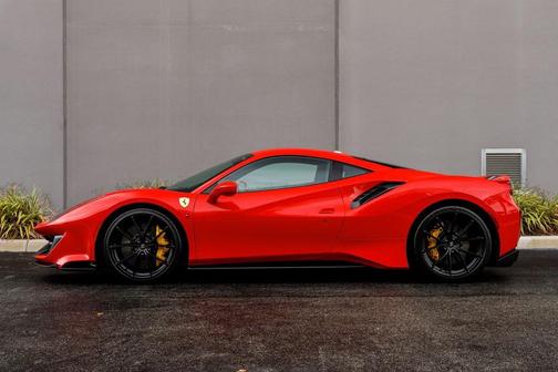 2019 Ferrari 488 Pista Base