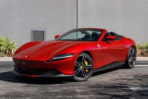 2025 Ferrari Roma Spider Base