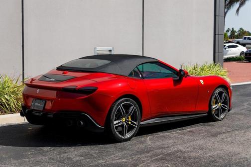 2025 Ferrari Roma Spider Base