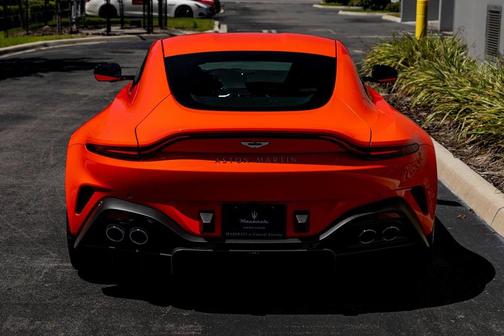 2025 Aston Martin Vantage Base