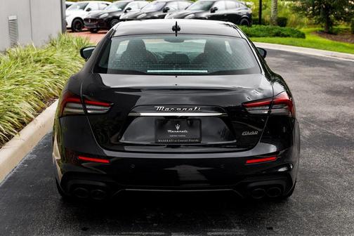2022 Maserati Ghibli Modena