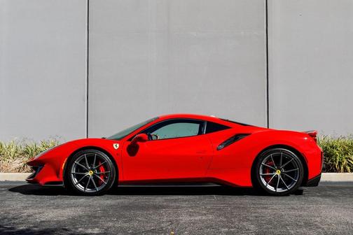 2020 Ferrari 488 Pista Base