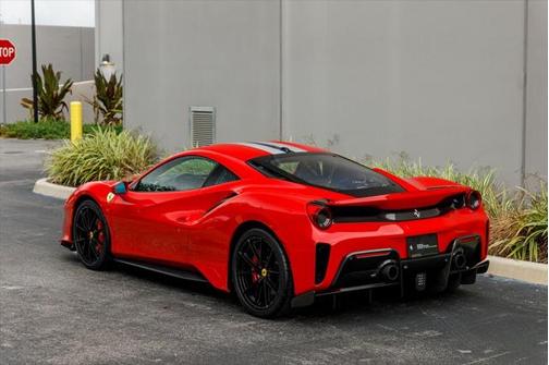 2019 Ferrari 488 Pista Base