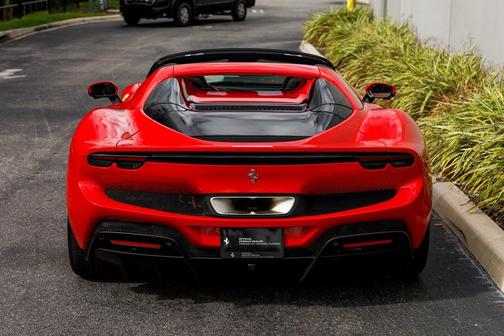 2025 Ferrari 296 GTS 