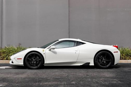 2015 Ferrari 458 Speciale Base
