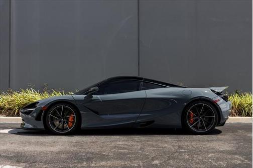 2022 McLaren 720S Base