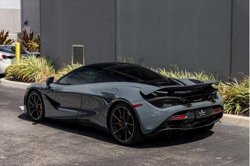 2022 McLaren 720S Base