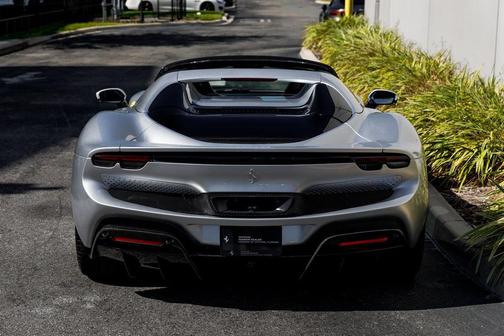 2024 Ferrari 296 GTS 