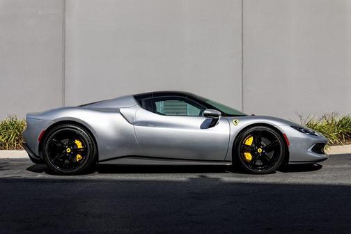 2024 Ferrari 296 GTS 