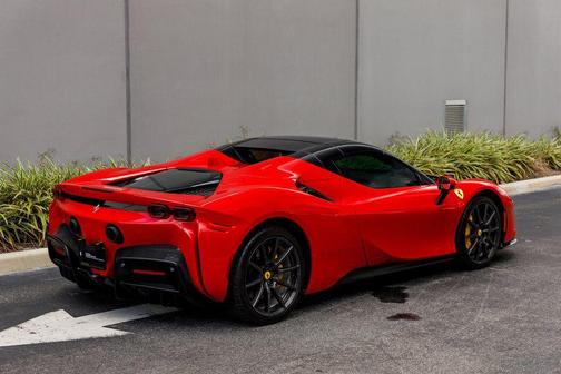 2022 Ferrari SF90 Spider Base