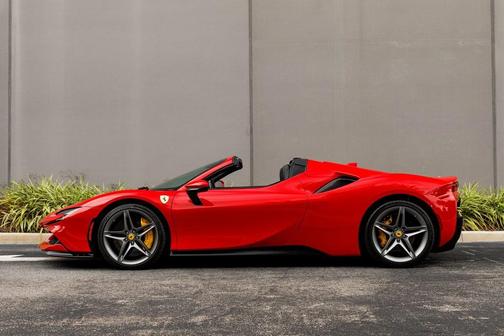 2023 Ferrari SF90 Spider Base