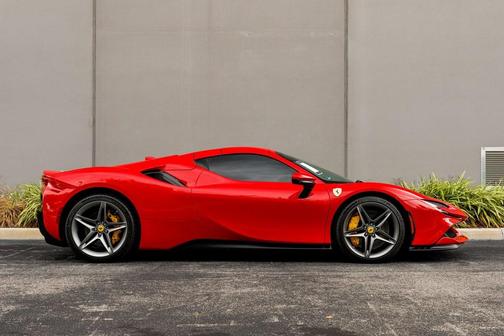 2023 Ferrari SF90 Spider Base