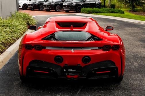 2023 Ferrari SF90 Spider Base