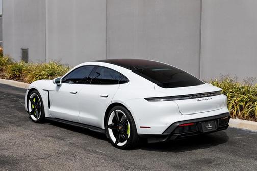 2020 Porsche Taycan Turbo S