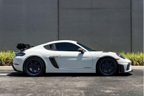 2024 Porsche 718 Cayman GT4 RS