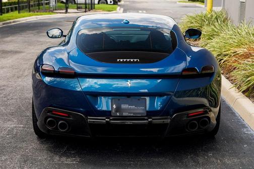 2024 Ferrari Roma Base