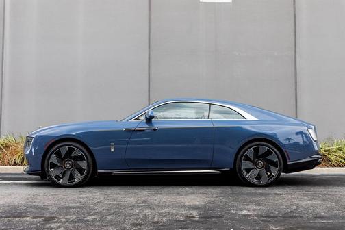 2024 Rolls-Royce Spectre 
